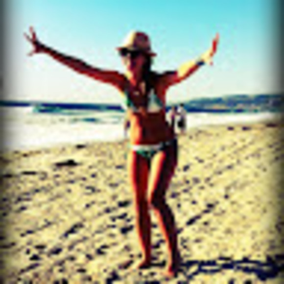 Meet your Posher, Christina - Picture 1 of 1